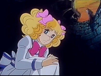 048 Entre frías y espesas paredes